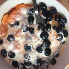 Breakfast - Blueberry, Papaya yougurt A picture of Breakfast - Blueberry, Papaya yougurt.