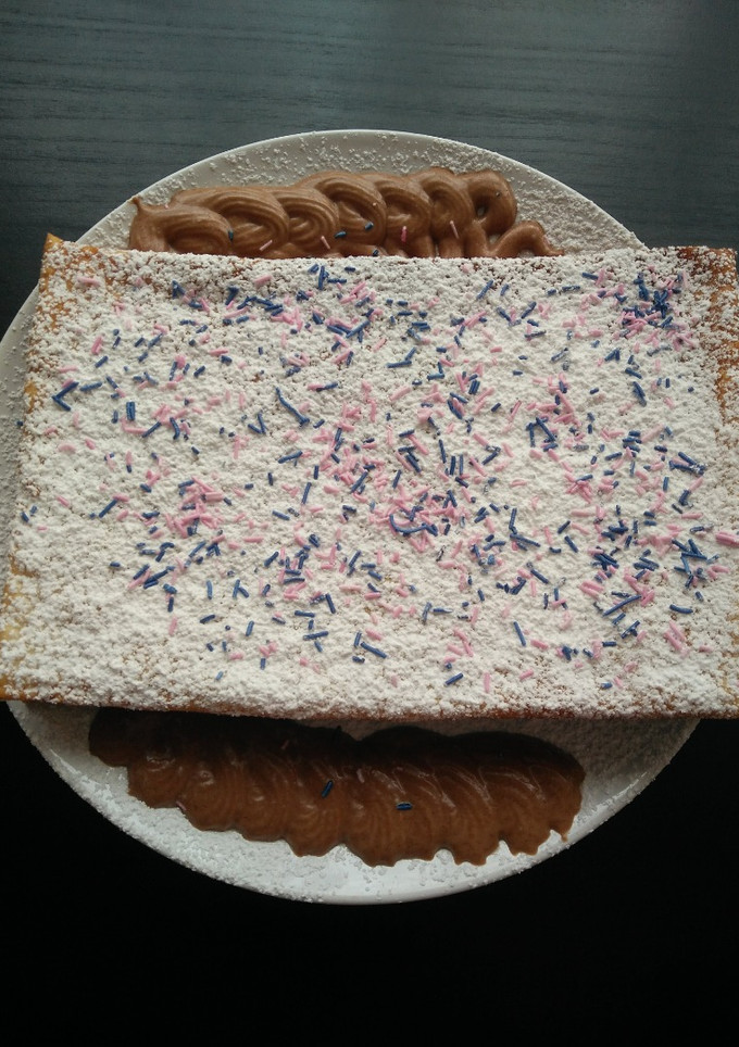Una foto de Milhojas con mousse de chocolate