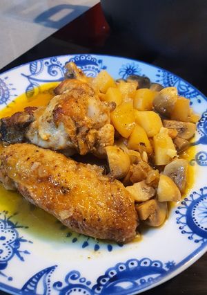 Una foto de Alitas de pollo al vino