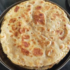 A picture of Bhakhari (Shallow fry).