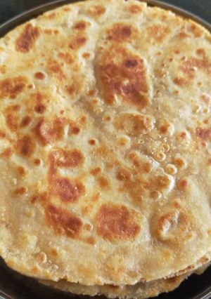 A picture of Bhakhari (Shallow fry).