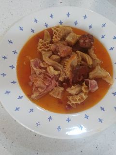 Una foto de Menudo (se dice aquí)callos