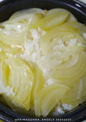 A picture of Onion Rice.