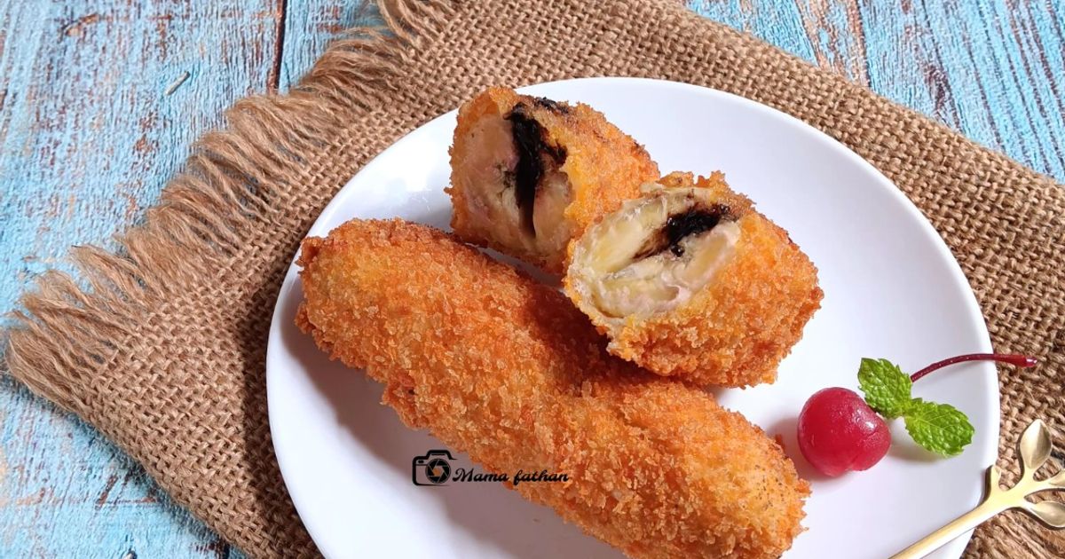 Pisang goreng isi coklat