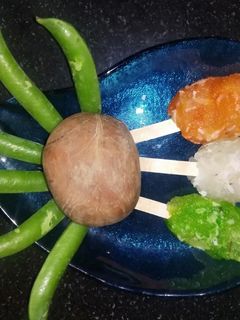 तिरंगा मीठा कबाब (Tiranga meetha kabab recipe in Hindi) रेसिपी मुख्य फोटो