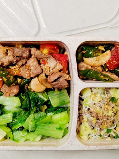 糯米椒時蔬豬肉冷便當 的食譜成品照片