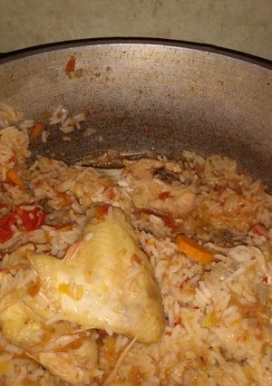 Una foto de Guiso de arroz con pollo