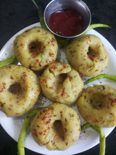 ખીચું (Khichu Recipe in Gujarati) રેસીપી મુખ્ય ફોટો