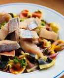 Nui Trộn Cá Trích Xông Khói