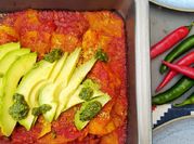 Una foto de fruta enchilada