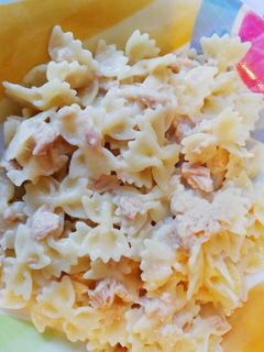 Foto di Farfalle al tonno cremose