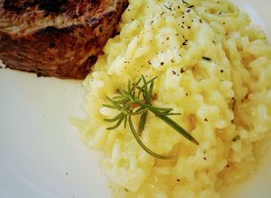 Foto de Risoto de Camembert, Alecrim e Alho