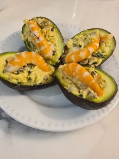 Une photo de Avocats farcis aux fruits de mer / crevettes