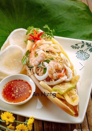 Hình của món Gỏi Hoa Chuối Hải Sản.
