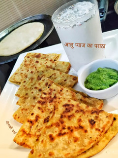 आलू प्याज़ का पराठा रेसिपी मुख्य फोटो