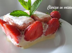 Une photo de Fraisier express aux biscuits roses