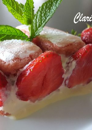 Une photo de Fraisier express aux biscuits roses