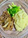 Mashed Potato with Yakiniku Beef and Broccoli