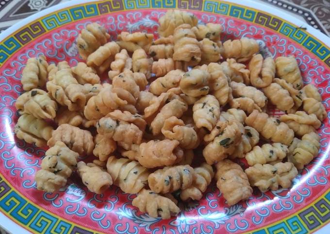 Kue Bawang