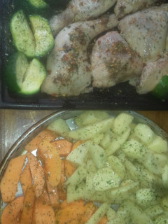 Una foto de Pollo Al Horno Con Vegetales 🍗