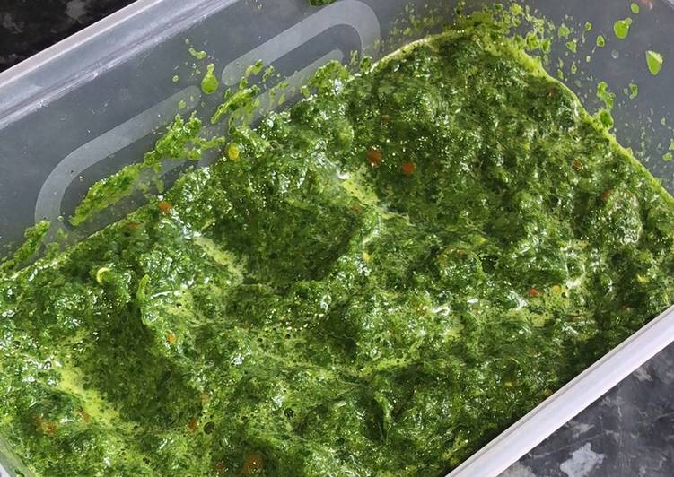 Recipe of Award-winning Spicy mint and coriander chutney