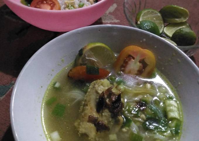 Soto Ayam kuah bening