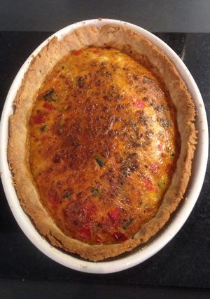 A picture of Roasted pepper quiche.