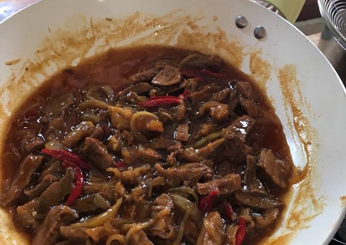 Daging sapi masak kecap