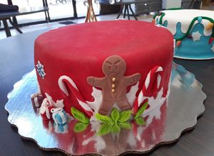 Una foto de Pastel de fondant- diseño navideño