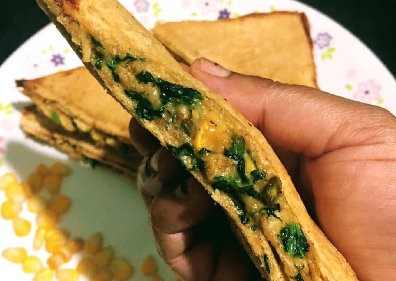 Cheesy Corn Spinach Sandwich