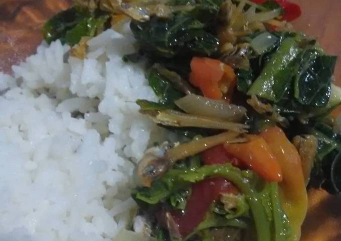 Bagaimana Menyiapkan Tumis Daun Pepaya Teri Anti Gagal