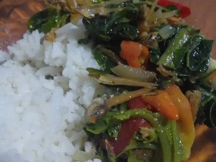 Bagaimana Menyiapkan Tumis Daun Pepaya Teri Anti Gagal