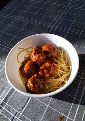 A picture of Italian meatballs.