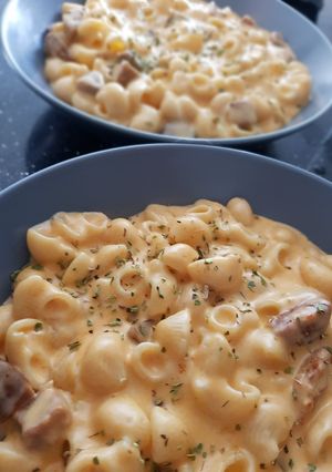 Una foto de Pasta con salsa de queso y chorizo
