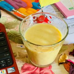 A picture of Mango Peach and Mint Shake.