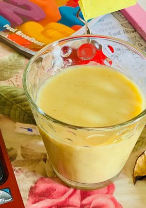 A picture of Mango Peach and Mint Shake.
