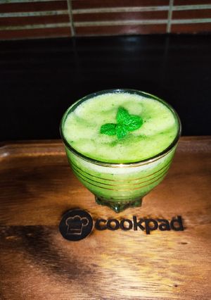 A picture of Kiwi 🥝 soda.