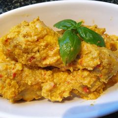 Chicken in coconut and turmeric sauce A picture of Chicken in coconut and turmeric sauce.