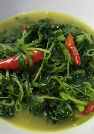 Foto resep Tumis Bayam Kunyit