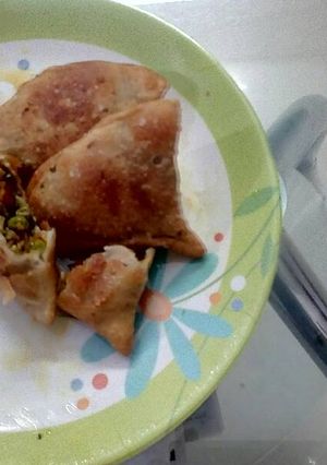A picture of Cauliflower & peas Samosa.