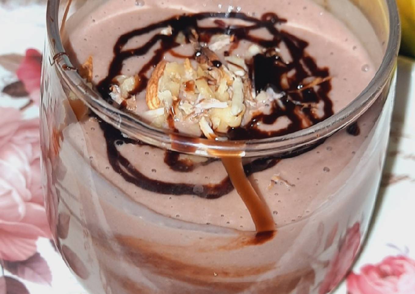Banana chocolate smoothie