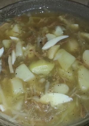 A picture of Hot and sour beef soup🥩🥚🥔🍛.