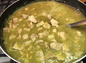 Una foto de Lomo en salsa verde a la Sonorense