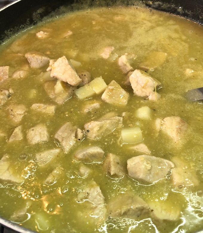 Una foto de Lomo en salsa verde a la Sonorense