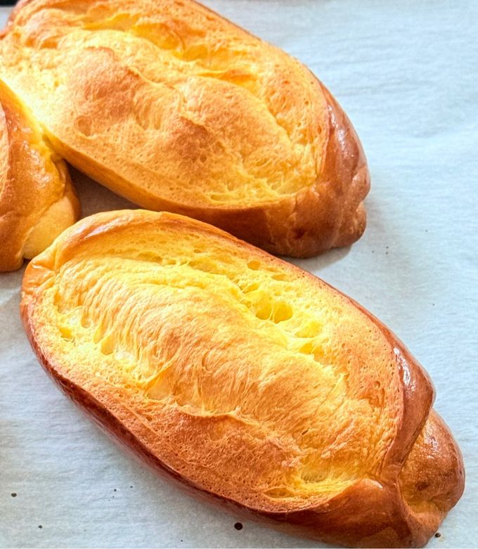 A picture of French Butter Bread (Bánh mì bơ pháp).
