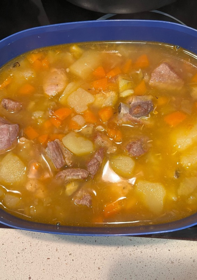 Una foto de Patatas guisadas con verduras, pechuga de pollo y costillejas de cerdo en Ninja Foodi Max