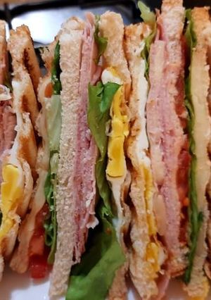 O poză a rețetei Club Sandwich.