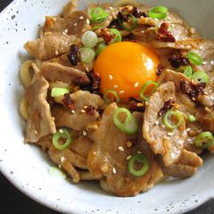 A picture of Scrumptious Pork Udon.
