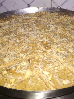 ગોળ પાપડી (Gol Papdi Recipe In Gujarati) રેસીપી મુખ્ય ફોટો