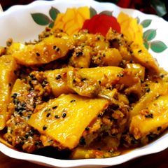 A picture of Instant Mango pickle.